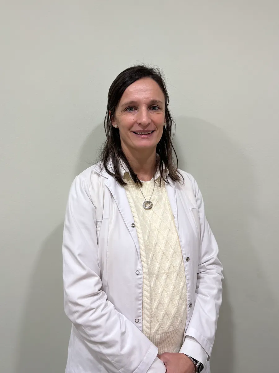 Dr/a. Claudia Dalla Costa